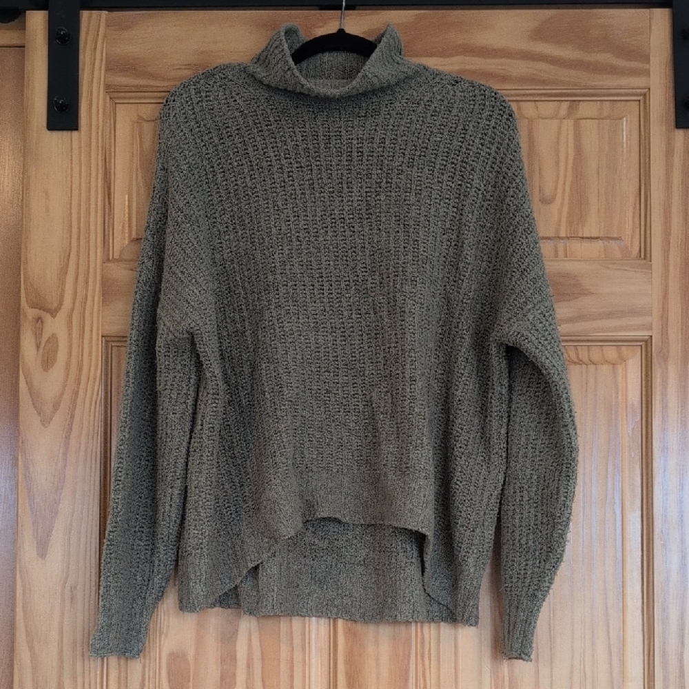 American Eagle Outfitters Olive Turtleneck Sweater